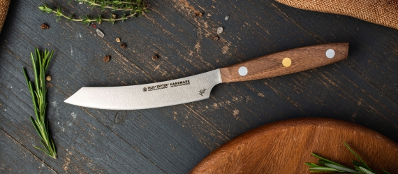 MIU Steak knife 4" with an walnut handle 