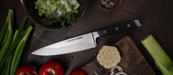 FIRST CLASS Chef's knife, 7" with fingerguard 