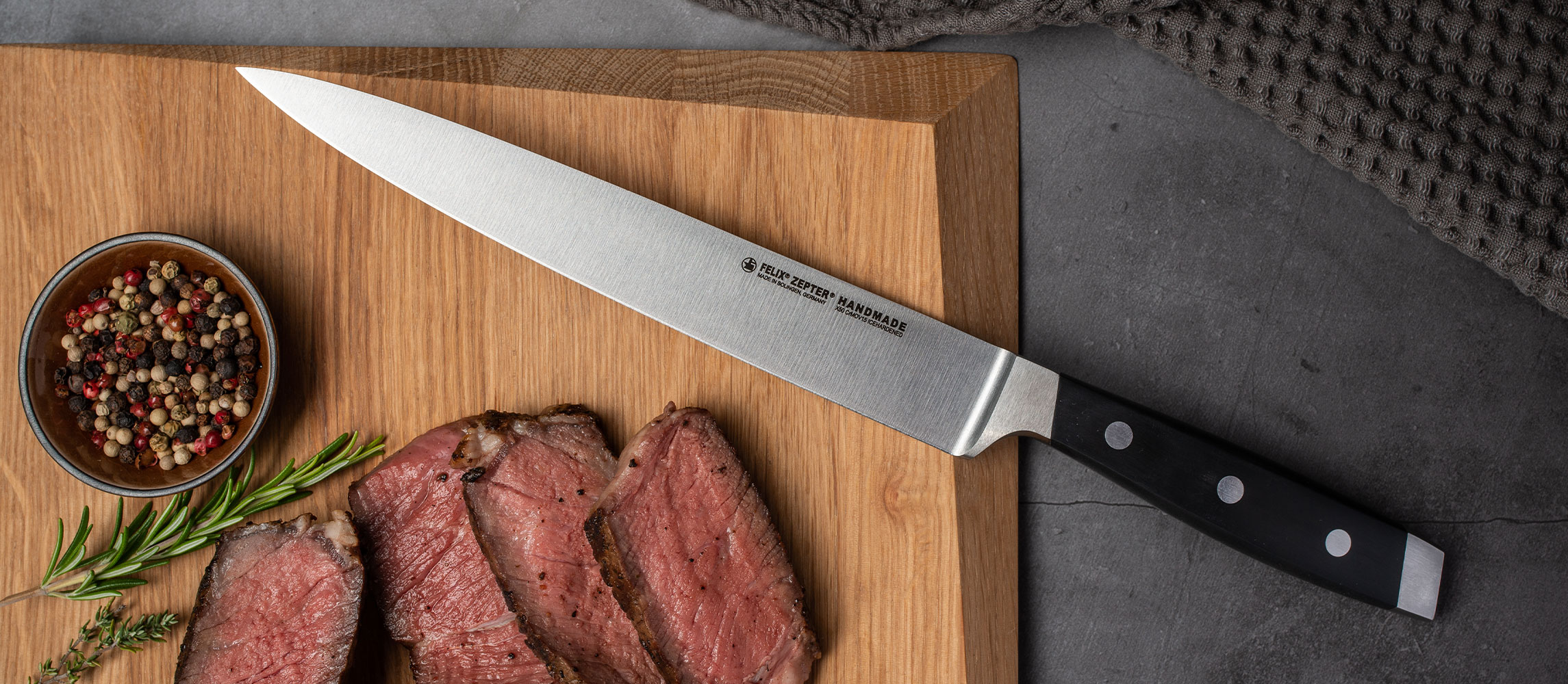 Kitchen shop carving knife